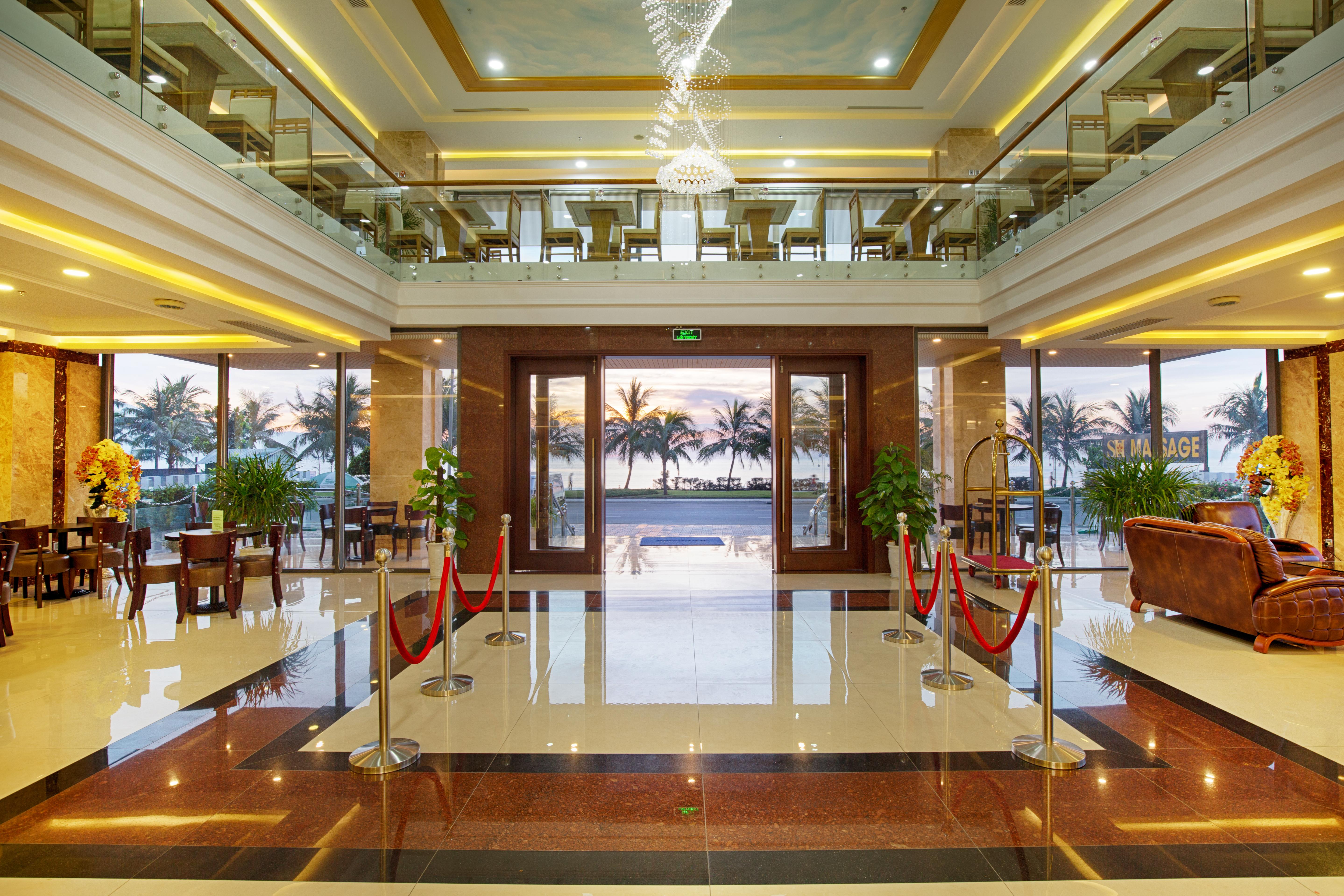 Serene Beach Hotel Danang Екстер'єр фото