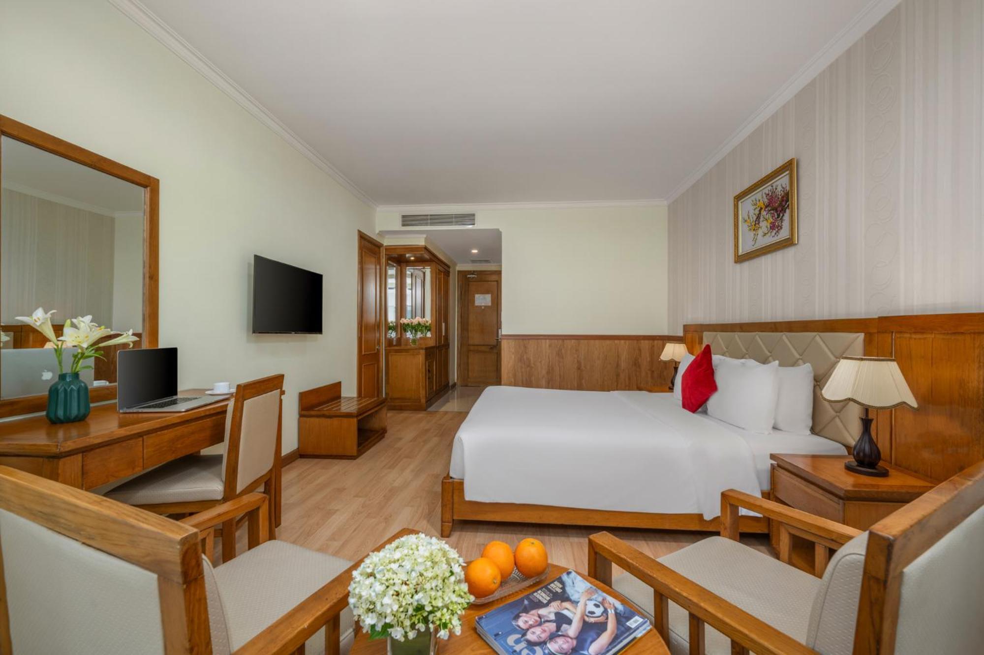 Serene Beach Hotel Danang Екстер'єр фото